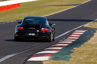 28;24-April-2011;Australia;Bathurst;Bathurst-Motor-Festival;Daryl-Head;Mt-Panorama;NSW;New-South-Wales;Porsche-911;Porsche-Club-NSW;auto;motorsport;racing;super-telephoto