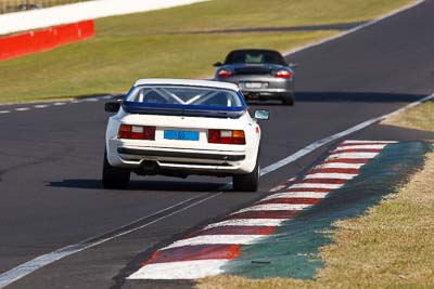 60;24-April-2011;60;Australia;Barry-Armstrong;Bathurst;Bathurst-Motor-Festival;Mt-Panorama;NSW;New-South-Wales;Porsche-944-S2;Porsche-Club-NSW;auto;motorsport;racing;super-telephoto