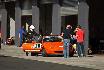 20;20;24-April-2011;Australia;Bathurst;Bathurst-Motor-Festival;Mazda-MX‒5;Mazda-MX5;Mazda-Miata;Mt-Panorama;NSW;New-South-Wales;Peter-Lacey;Production-Sports-Cars;Robin-Lacey;atmosphere;auto;motorsport;pitlane;racing