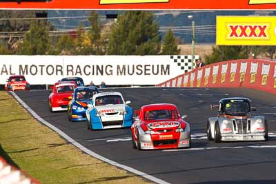 16;99;16;24-April-2011;Aussie-Racing-Cars;Australia;Bathurst;Bathurst-Motor-Festival;James-Ward;Mark-Tarrant;Mt-Panorama;NSW;New-South-Wales;auto;motorsport;racing;super-telephoto