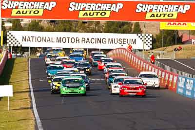 14;15;17;25;14;17;24-April-2011;25;Australia;Bathurst;Bathurst-Motor-Festival;Coleby-Cowham;Ford-Falcon-AU;Holden-Commodore-VT;Matthew-Lovell;Mt-Panorama;NSW;New-South-Wales;Saloon-Cars;Shawn-Jamieson;Simon-Tabinor;auto;motorsport;race-start;racing;super-telephoto