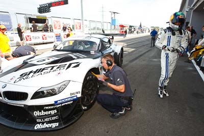 6;19-August-2011;6;Abdulaziz-Al-Faisal;Automotodróm;BMW-Z4-GT3;Dunajska-Streda;Dunajská-Streda;Edward-Sandström;FIA-GT3-European-Championship;Need-For-Speed-Team-Schubert;Orechova-Poton;Orechová-Potôň;Slovak-Republic;Slovakia;Slovakia-Ring;Slovensko;atmosphere;auto;mechanic;motorsport;pitlane;racing;wide-angle