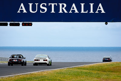 47;89;27-November-2011;Australia;Chris-Lewis‒Williams;Corey-Stevens;Duane-Evans;Geoff-Marsh;Island-Magic;Mazda-MX‒5;Mazda-MX5;Mazda-Miata;Melbourne;PIARC;Phillip-Island;Porsche-944;Production-Sports-Cars;VIC;Victoria;auto;motorsport;racing;sky;super-telephoto