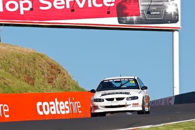 14;14;24-February-2012;Australia;Bathurst;Bathurst-12-Hour;Holden-Commodore-VT;Mt-Panorama;NSW;New-South-Wales;Saloon-Cars;Simon-Tabinor;auto;endurance;motorsport;racing;super-telephoto