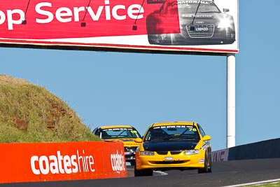 76;24-February-2012;76;Australia;Bathurst;Bathurst-12-Hour;Garry-Hills;Holden-Commodore-VT;Mt-Panorama;NSW;New-South-Wales;Saloon-Cars;auto;endurance;motorsport;racing;super-telephoto