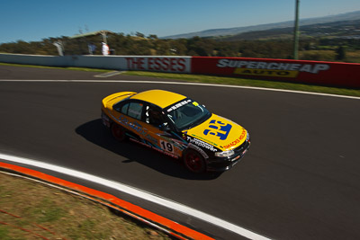 19;19;24-February-2012;Australia;Bathurst;Bathurst-12-Hour;Holden-Commodore-VT;Mt-Panorama;NSW;Nathan-Callaghan;New-South-Wales;Saloon-Cars;auto;endurance;motorsport;racing;wide-angle
