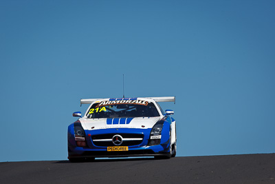 21;21;24-February-2012;Australia;Bathurst;Bathurst-12-Hour;Black-Falcon;Mercedes‒Benz-SLS-AMG-GT3;Mt-Panorama;NSW;New-South-Wales;Rob-Wilson;Sean-Patrick-Breslin;Sean-Paul-Breslin;Vimal-Mehta;auto;endurance;motorsport;racing;sky;super-telephoto