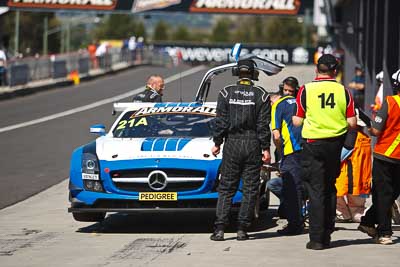 21;21;24-February-2012;Australia;Bathurst;Bathurst-12-Hour;Black-Falcon;Mercedes‒Benz-SLS-AMG-GT3;Mt-Panorama;NSW;New-South-Wales;Rob-Wilson;Sean-Patrick-Breslin;Sean-Paul-Breslin;Vimal-Mehta;atmosphere;auto;endurance;motorsport;pitlane;racing;telephoto