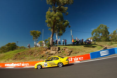 31;25-February-2012;31;Australia;Bathurst;Bathurst-12-Hour;Holden-Commodore-VT;Mt-Panorama;NSW;New-South-Wales;Robert-Lonie;Saloon-Cars;auto;endurance;motorsport;racing;wide-angle