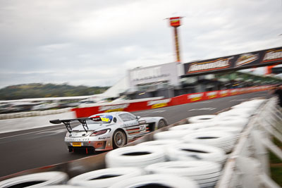 20;20;26-February-2012;Australia;Bathurst;Bathurst-12-Hour;Bret-Curtis;Erebus-Motorsport;Erebus-Racing;Jeroen-Bleekemolen;Mercedes‒Benz-SLS-AMG-GT3;Mt-Panorama;NSW;New-South-Wales;Peter-Hackett;Tim-Slade;Topshot;auto;endurance;motion-blur;motorsport;racing;wide-angle