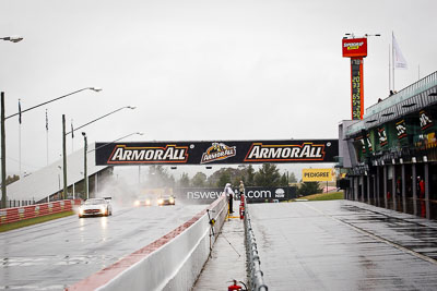 20;20;26-February-2012;Australia;Bathurst;Bathurst-12-Hour;Bret-Curtis;Erebus-Motorsport;Erebus-Racing;Jeroen-Bleekemolen;Mercedes‒Benz-SLS-AMG-GT3;Mt-Panorama;NSW;New-South-Wales;Peter-Hackett;Tim-Slade;auto;endurance;motorsport;racing;rain;telephoto;wet