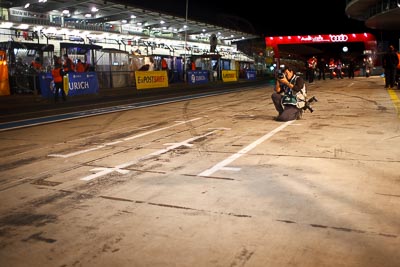 20-May-2012;24-Hour;28mm;Deutschland;Germany;Green-Hell;Grüne-Hölle;Nuerburg;Nuerburgring;Nurburg;Nurburgring;Nürburg;Nürburgring;Rhineland‒Palatinate;atmosphere;auto;endurance;motorsport;photographer;pitlane;racing