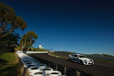 22;22;8-February-2013;Australia;Bathurst;Bathurst-12-Hour;Brad-Goss;Ford-FG‒FPV-GT;Grand-Tourer;Mt-Panorama;NSW;New-South-Wales;Robinson-Racing-Developments;Steve-Cramp;The-Esses;Vin-Stenta;auto;endurance;motorsport;racing;sky;wide-angle