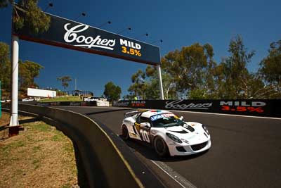 10;10;8-February-2013;Adam-Gowans;Australia;Bathurst;Bathurst-12-Hour;Chris-Lillington‒Price;Grand-Tourer;Lotus-Exige;Mark-OConnor;Mt-Panorama;NSW;New-South-Wales;Richard-Meins;Simply-Sports-Cars;The-Dipper;auto;endurance;motorsport;racing;sky;wide-angle