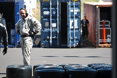 8-February-2013;Australia;Bathurst;Bathurst-12-Hour;Grand-Tourer;Mt-Panorama;NSW;New-South-Wales;atmosphere;auto;endurance;mechanic;motorsport;paddock;portrait;racing;telephoto