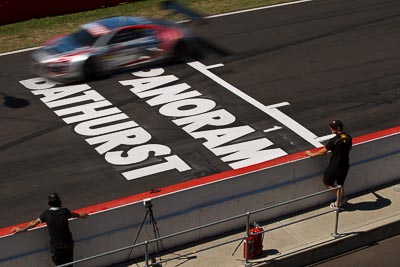 81;8-February-2013;81;Audi-R8-LMS-Ultra;Australia;Bathurst;Bathurst-12-Hour;Christian-Zügel;Dragonspeed;Elton-Julian;Eric-Lux;Grand-Tourer;Mt-Panorama;NSW;New-South-Wales;auto;endurance;motorsport;racing;telephoto