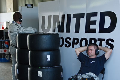 10-February-2013;Australia;Bathurst;Bathurst-12-Hour;Grand-Tourer;Mt-Panorama;NSW;New-South-Wales;United-Autosports;atmosphere;auto;endurance;mechanics;motorsport;portrait;racing;telephoto;tyres