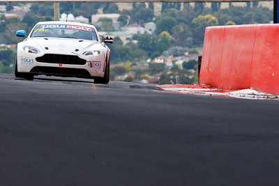 76;10-February-2013;76;Andreas-Baeneiger;Aston-Martin-Vantage-GT4;Australia;Bathurst;Bathurst-12-Hour;Chris-Porrit;Florian-Kaitelger;Grand-Tourer;Mt-Panorama;NSW;New-South-Wales;Reid-Park;auto;endurance;motorsport;racing;super-telephoto