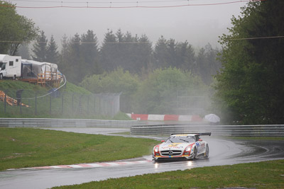 9;17-May-2013;24-Hour;9;Bernd-Schneider;Black-Falcon;Deutschland;Germany;Hatzenbach;Jeroen-Bleekemolen;Mercedes‒Benz-SLS-AMG-GT3;Nicki-Thiim;Nordschleife;Nuerburg;Nuerburgring;Nurburg;Nurburgring;Nürburg;Nürburgring;Rhineland‒Palatinate;Sean-Edwards;auto;fog;motorsport;racing;telephoto