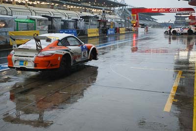 42;20-May-2013;24-Hour;Brett-Niall;Clint-Harvey;Deutschland;Germany;Malcolm-Niall;Mark-Pilatti;Motorsport-Services;Nordschleife;Nuerburg;Nuerburgring;Nurburg;Nurburgring;Nürburg;Nürburgring;Porsche-997;Rhineland‒Palatinate;atmosphere;auto;motorsport;paddock;pitlane;racing;telephoto;wide-angle