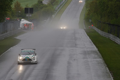 104;20-May-2013;24-Hour;Deutschland;Ford-Focus;Germany;Jürgen-Gastatter;Nordschleife;Nuerburg;Nuerburgring;Nurburg;Nurburgring;Nürburg;Nürburgring;Rhineland‒Palatinate;Stephan-Woelflick;Urs-Bressan;auto;fog;motorsport;racing;super-telephoto;telephoto