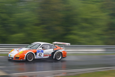 42;20-May-2013;24-Hour;Brett-Niall;Clint-Harvey;Deutschland;Germany;Karussell;Malcolm-Niall;Mark-Pilatti;Motorsport-Services;Nordschleife;Nuerburg;Nuerburgring;Nurburg;Nurburgring;Nürburg;Nürburgring;Porsche-997;Rhineland‒Palatinate;auto;motorsport;racing;telephoto