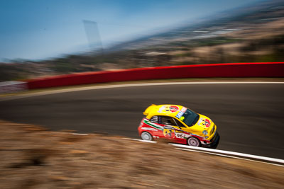 96;7-February-2014;Australia;Bathurst;Bathurst-12-Hour;Fiat-Abarth-500;Fiat-Abarth-Motorsport;Gregory-Hede;Luke-Youlden;Mike-Sinclair;NSW;New-South-Wales;Paul-Gover;auto;endurance;motion-blur;motorsport;racing;wide-angle