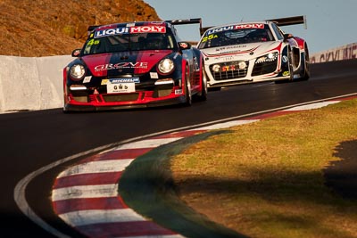 25;4;25;4;9-February-2014;Audi-R8-LMS-Ultra;Australia;Bathurst;Bathurst-12-Hour;Ben-Barker;Earl-Bamber;Eric-Lux;Grove-Motorsport;Mark-Patterson;Markus-Winkelhock;NSW;New-South-Wales;Porsche-997-GT3-Cup;Stephen-Grove;United-Autosports;auto;endurance;motorsport;racing;super-telephoto