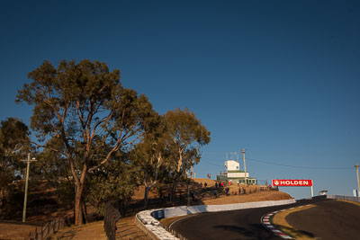 9-February-2014;Australia;Bathurst;Bathurst-12-Hour;NSW;New-South-Wales;atmosphere;auto;endurance;landscape;motorsport;racing;sky;sun;wide-angle