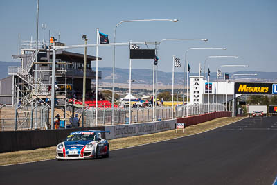 45;45;9-February-2014;Australia;Barton-Mawer;Bathurst;Bathurst-12-Hour;Duvashen-Padayachee;NSW;New-South-Wales;Porsche-997-GT3-Cup;Rencorp-Hyundai-Forklifts;Richard-Muscat;auto;endurance;motorsport;racing;telephoto