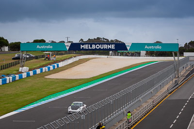 80;24-November-2018;80;Australia;B-Class;Barry-Tanton;Island-Magic;Phillip-Island;Porsche-997-GT3-Cup;Rod-Dawson;Sports-Cars;Victoria;auto;motorsport;racing;telephoto